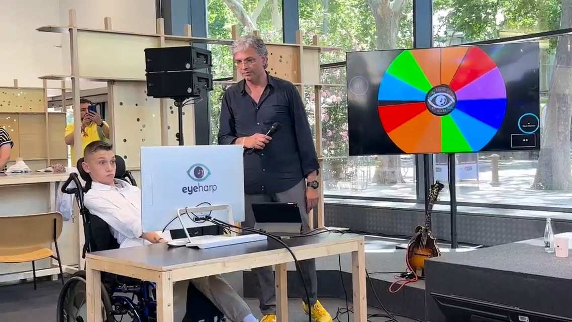 Playing-Infinity-in-Sónar+D.00_00_00_24_300k